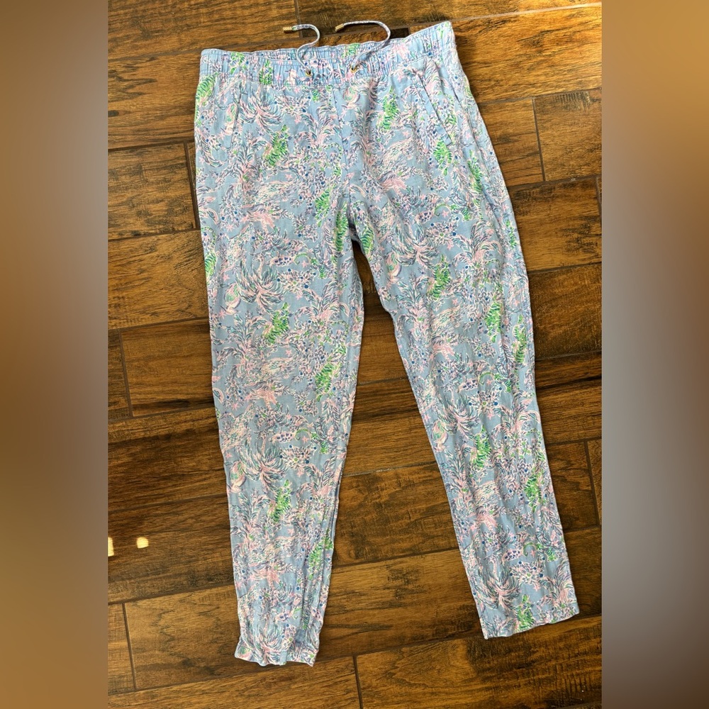 Fabulous Lilly Pulitzer linen pants! Size XL.
